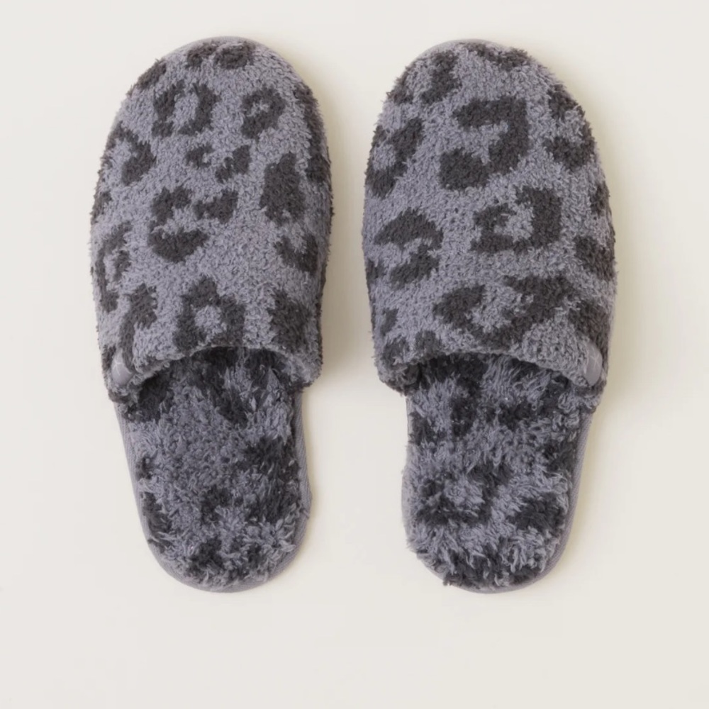 New Barefoot Dreams slippers. Size M